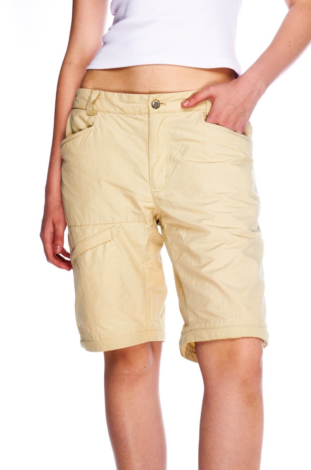 Fjällräven Women's Daloa MT Shorts - Light Beige Adventure Shorts With UPF 50, Multiple Pockets, Size 36